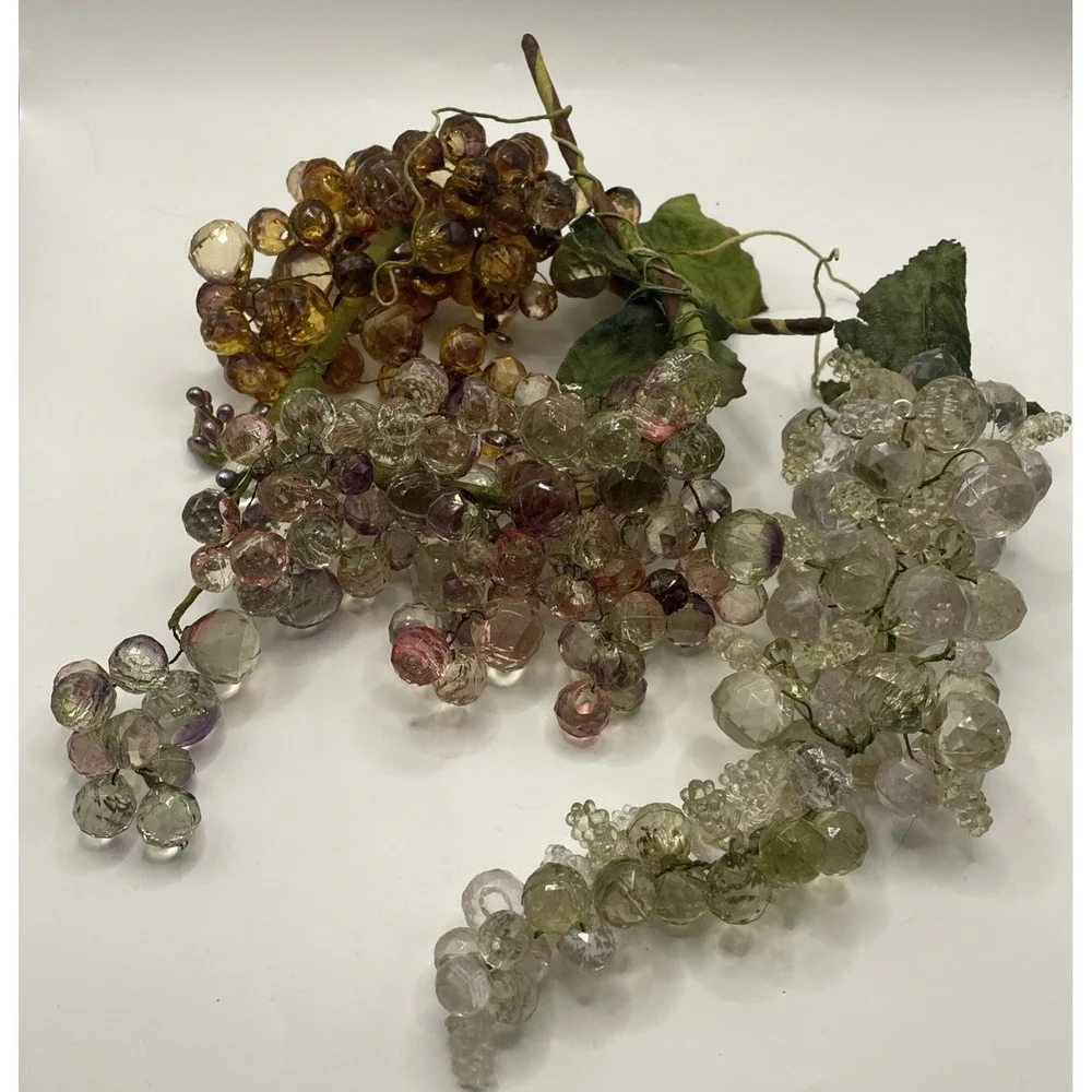 Vintage MCM Lot Of Lucite Grapes Assorted Colors With Extra Pieces For Crafting